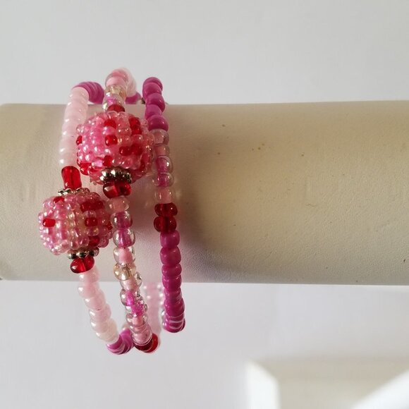 Hand Crafted Memory Wire Wrap Bracelet with Charms Pink/Red Small - Picture 5 of 8